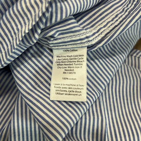 Vineyard Vines Girls White Oxford striped blue/white Popover
Button up sz 14 - Picture 14 of 14